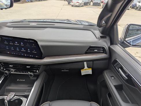 New 2026 Chevrolet Tahoe Premier image 4