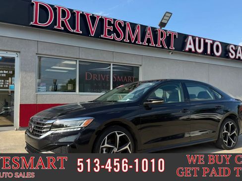 Used 2020 Volkswagen Passat 2.0T R-Line FWD image 1