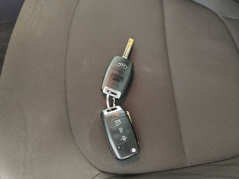 Used 2016 Kia Soul FWD image 32