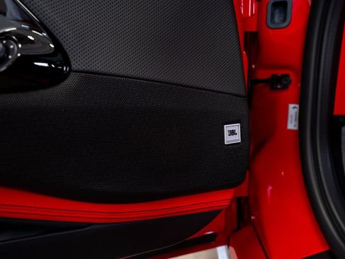 Used 2020 Ferrari 812 Superfast RWD image 77