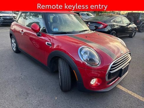 Used 2021 MINI Cooper 2-Door Hardtop FWD image 3