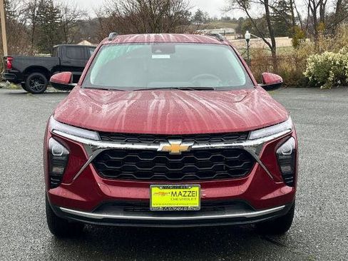 New 2025 Chevrolet Trax LT w/ Driver Confidence Package image 3