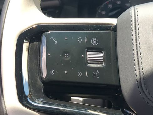 Certified 2026 Land Rover Range Rover Velar Dynamic SE AWD/4WD image 25