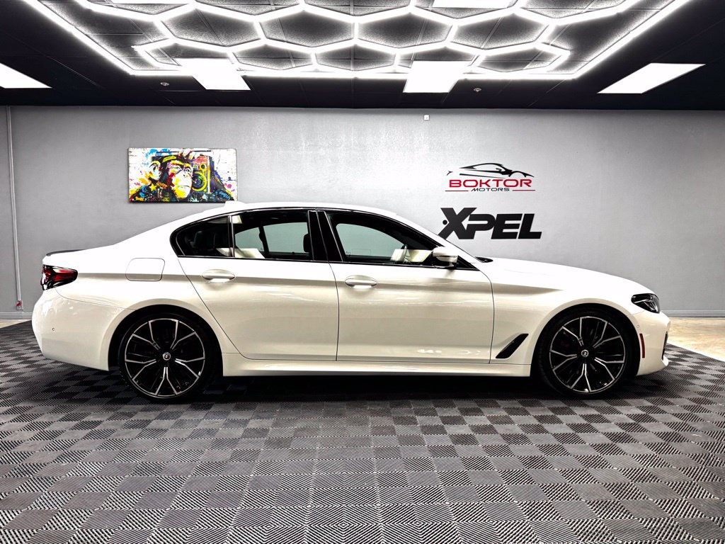 Used 2023 BMW M550i xDrive w/ Executive Package AWD/4WD image 17