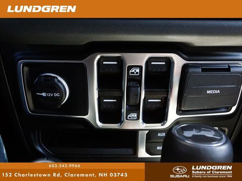 Used 2024 Jeep Wrangler Sahara image 20