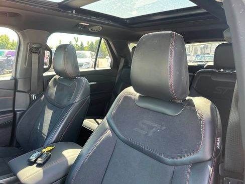 Used 2025 Ford Explorer ST w/ Sun And Sound Package AWD/4WD image 14