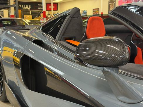 Used 2020 McLaren 600LT Spider RWD image 15