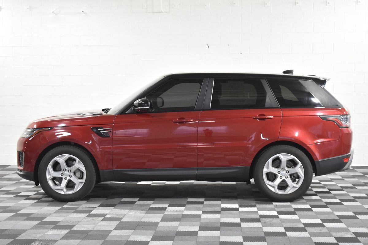 Used 2018 Land Rover Range Rover Sport SE AWD/4WD image 2