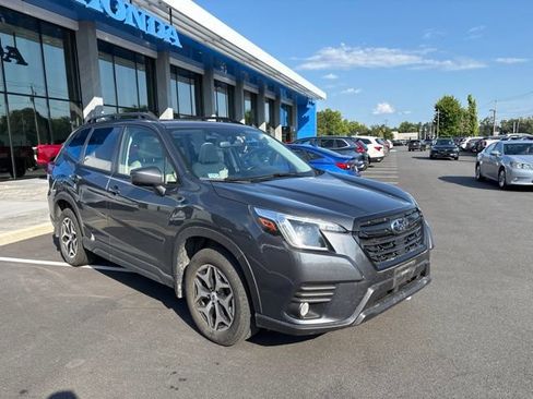 Used 2022 Subaru Forester Premium AWD/4WD image 3