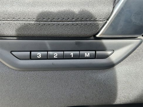 Used 2024 Land Rover Discovery Sport S image 27