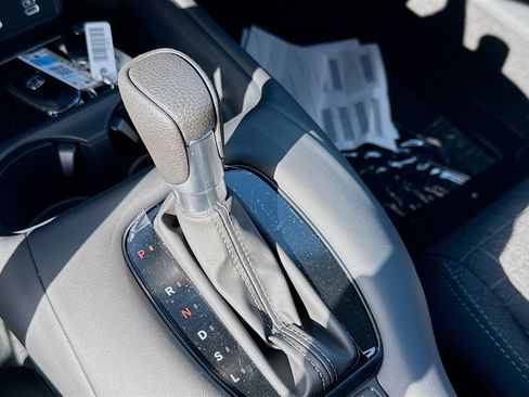 New 2027 Honda HR-V LX image 15