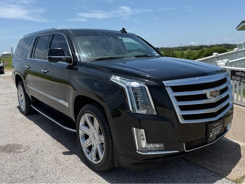 Used 2016 Cadillac Escalade ESV Premium AWD/4WD image 3
