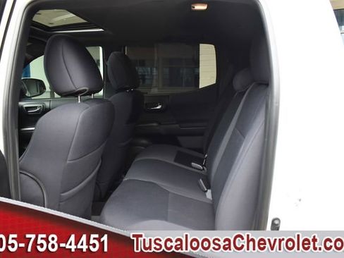 Used 2021 Toyota Tacoma TRD Off-Road image 22