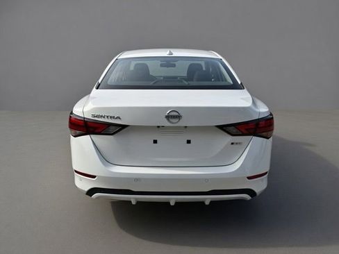 Used 2021 Nissan Sentra SV FWD image 6