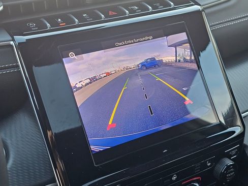 Used 2025 Jeep Grand Cherokee Altitude image 28