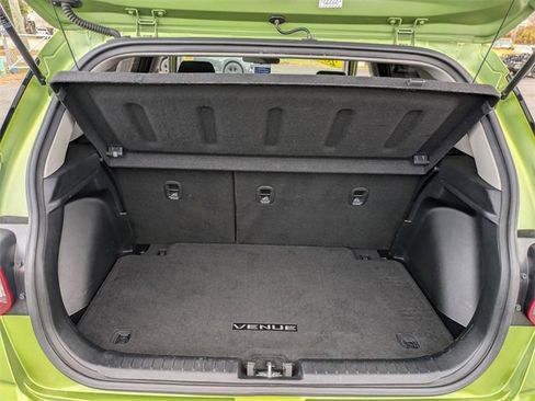 Certified 2022 Hyundai Venue SE image 32