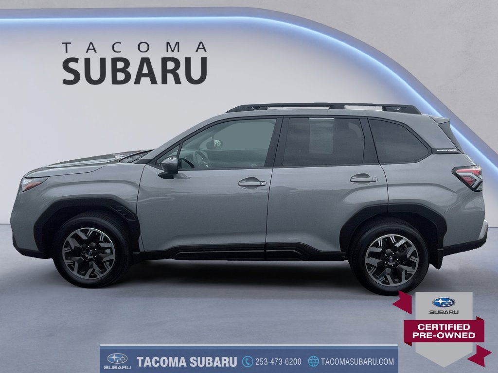 Used 2025 Subaru Forester Premium AWD/4WD image 2