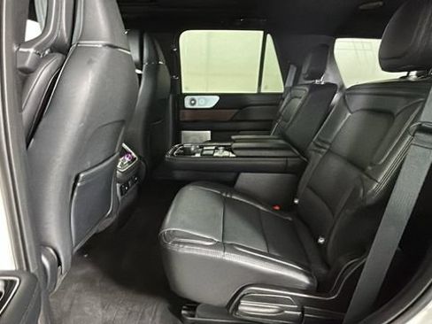 Used 2020 Lincoln Navigator Reserve w/ Luxury Package AWD/4WD image 26