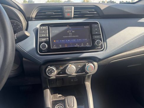 Used 2025 Nissan Versa SV FWD image 16