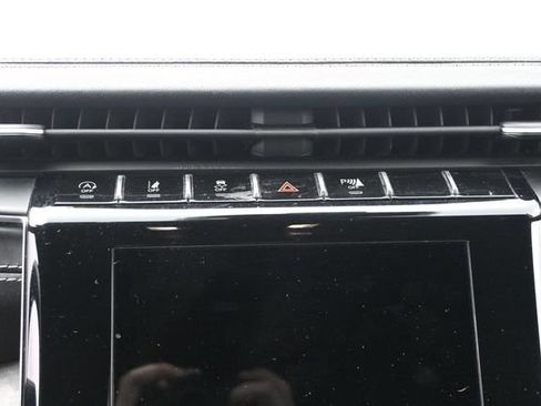 Used 2022 Jeep Grand Cherokee Overland AWD/4WD image 27