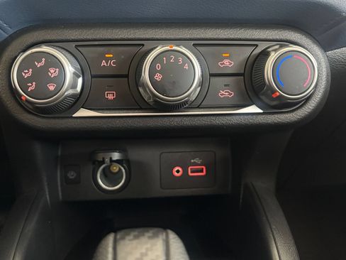 Used 2025 Nissan Versa SV FWD image 17