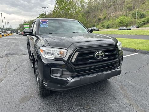 Used 2020 Toyota Tacoma SR AWD/4WD image 11