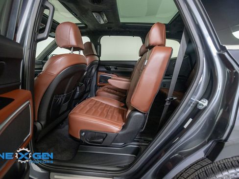 Used 2024 Kia Telluride SX Prestige AWD/4WD image 27