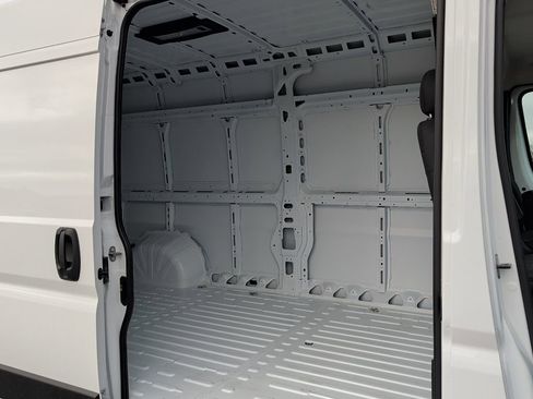 New 2026 RAM ProMaster 3500 w/ Convenience Group FWD image 20