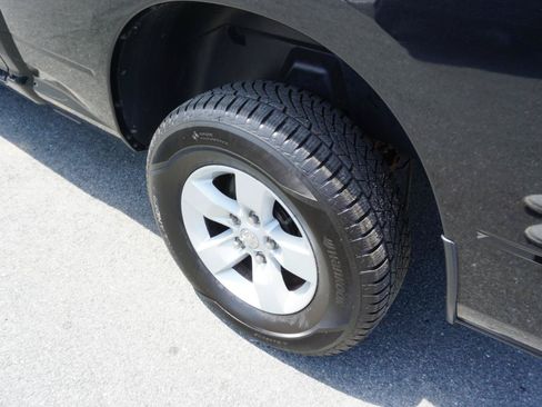 Used 2019 RAM 1500 Express AWD/4WD image 7
