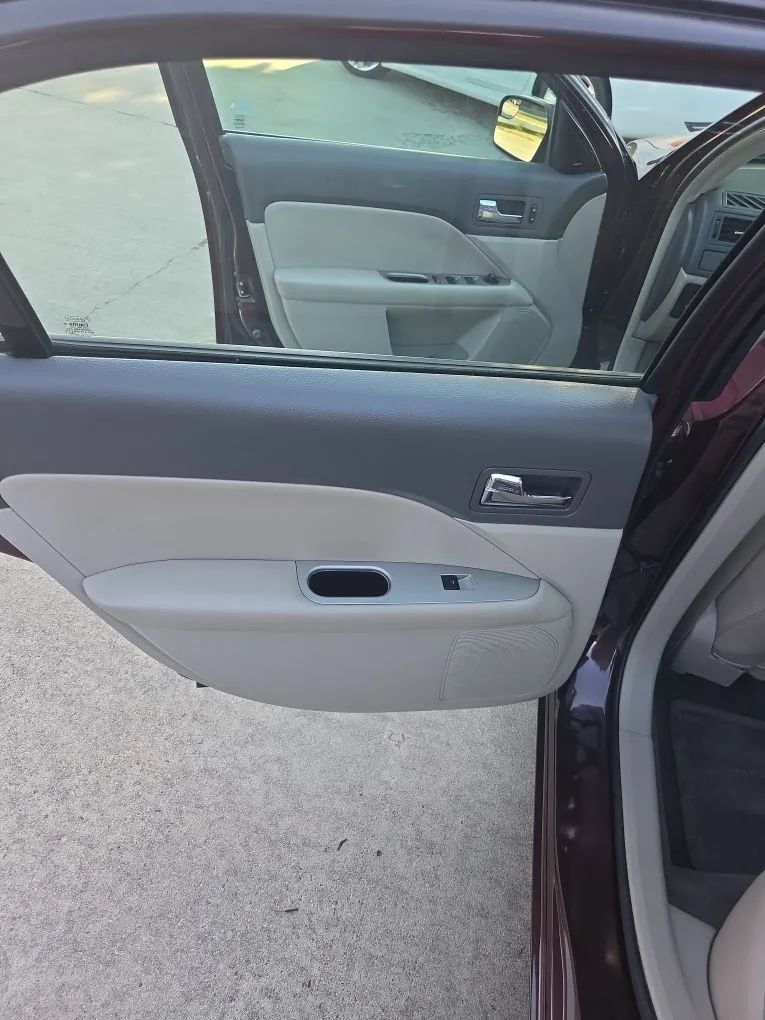 Used 2011 Ford Fusion SEL w/ 301A Rapid Spec Order Code FWD image 17