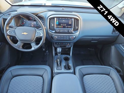 Used 2022 Chevrolet Colorado Z71 AWD/4WD image 14