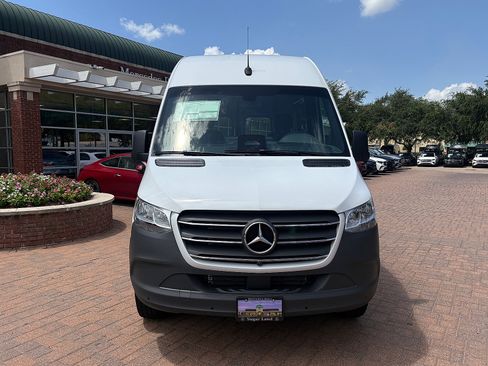 New 2026 Mercedes-Benz Sprinter 2500 image 2