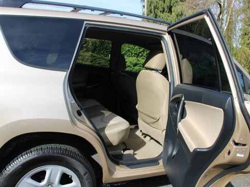 Used 2011 Toyota RAV4 2WD w/ Base L4 Extra Value Pkg image 6