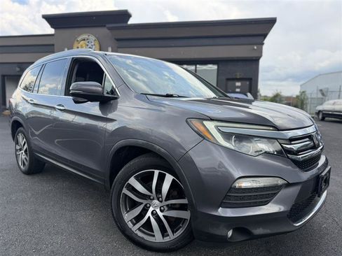 Used 2016 Honda Pilot Touring image 6