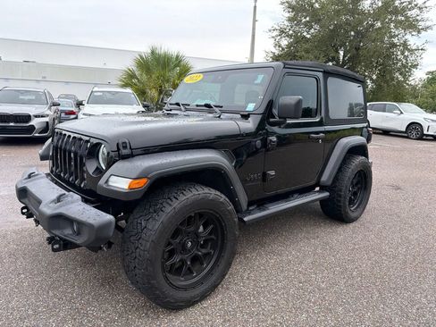 Used 2022 Jeep Wrangler Sport AWD/4WD image 9