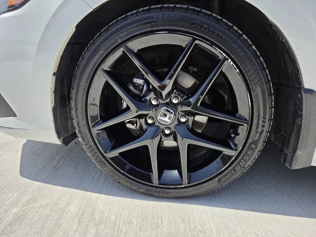 Used 2023 Honda Civic Sport image 10