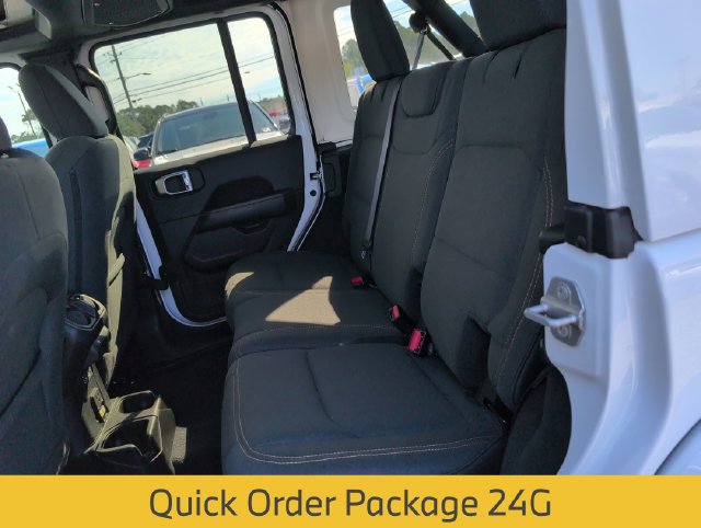 Certified 2026 Jeep Wrangler Unlimited Sahara AWD/4WD image 27