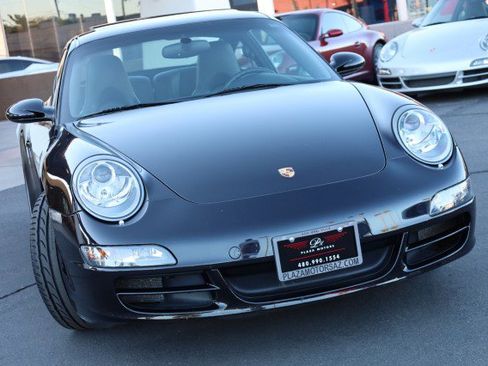 Used 2006 Porsche 911 Carrera S image 2