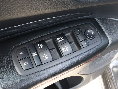 Used 2025 Dodge Durango GT AWD/4WD image 14