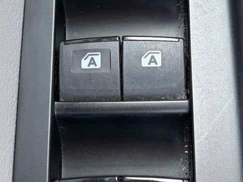 Used 2015 Toyota Highlander XLE AWD/4WD image 17