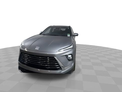 Used 2025 Buick Enclave Preferred image 3