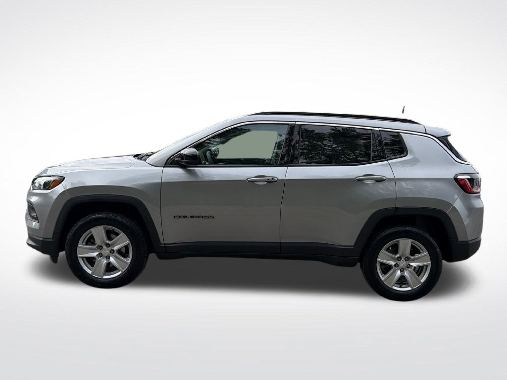 Used 2022 Jeep Compass Latitude AWD/4WD image 2