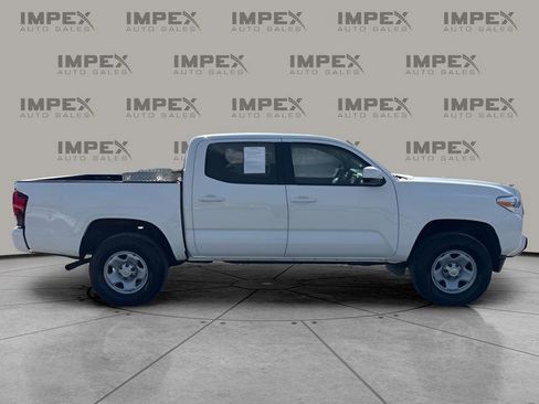 Used 2021 Toyota Tacoma SR w/ SR Convenience Package image 6