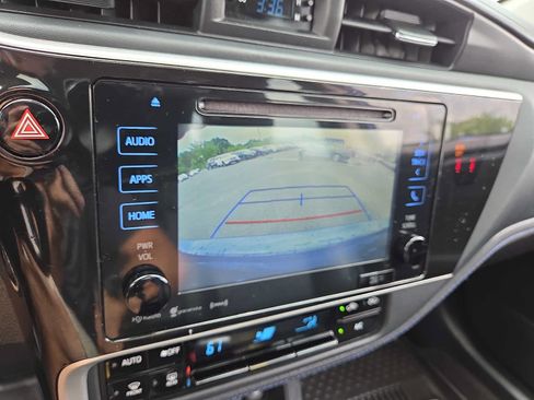 Used 2018 Toyota Corolla XSE FWD image 19