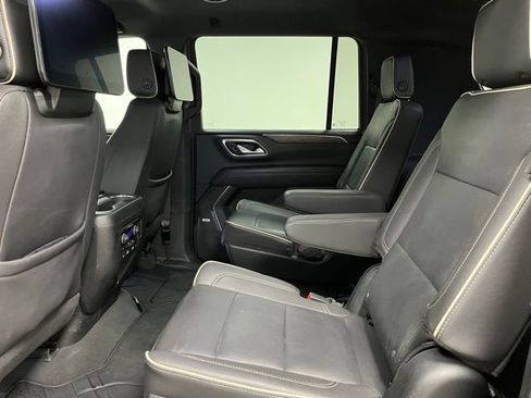 Used 2023 Chevrolet Suburban Premier AWD/4WD image 45
