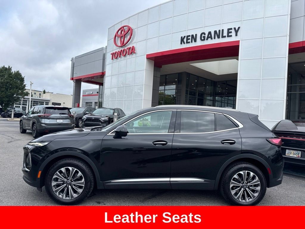 Used 2024 Buick Envision Preferred AWD/4WD image 3