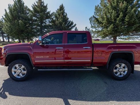 Used 2018 GMC Sierra 2500 Denali AWD/4WD image 8