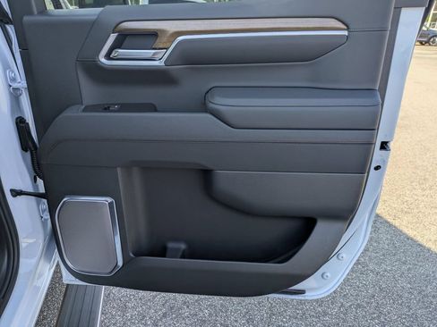 New 2026 Chevrolet Silverado 1500 High Country AWD/4WD image 35