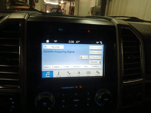 Used 2016 Ford F150 Lariat w/ Equipment Group 502A Luxury image 14