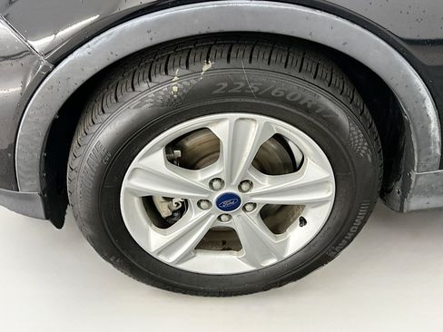 Used 2016 Ford Escape SE w/ Equipment Group 201A AWD/4WD image 11